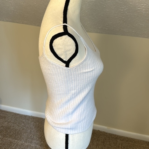 American Eagle Women’s White Knit Cotton Bled Tank Top Sz M - Picture 2 of 5